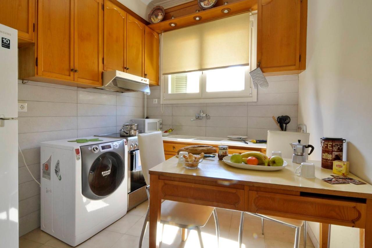 Historic Plaka Apartments Афины Экстерьер фото