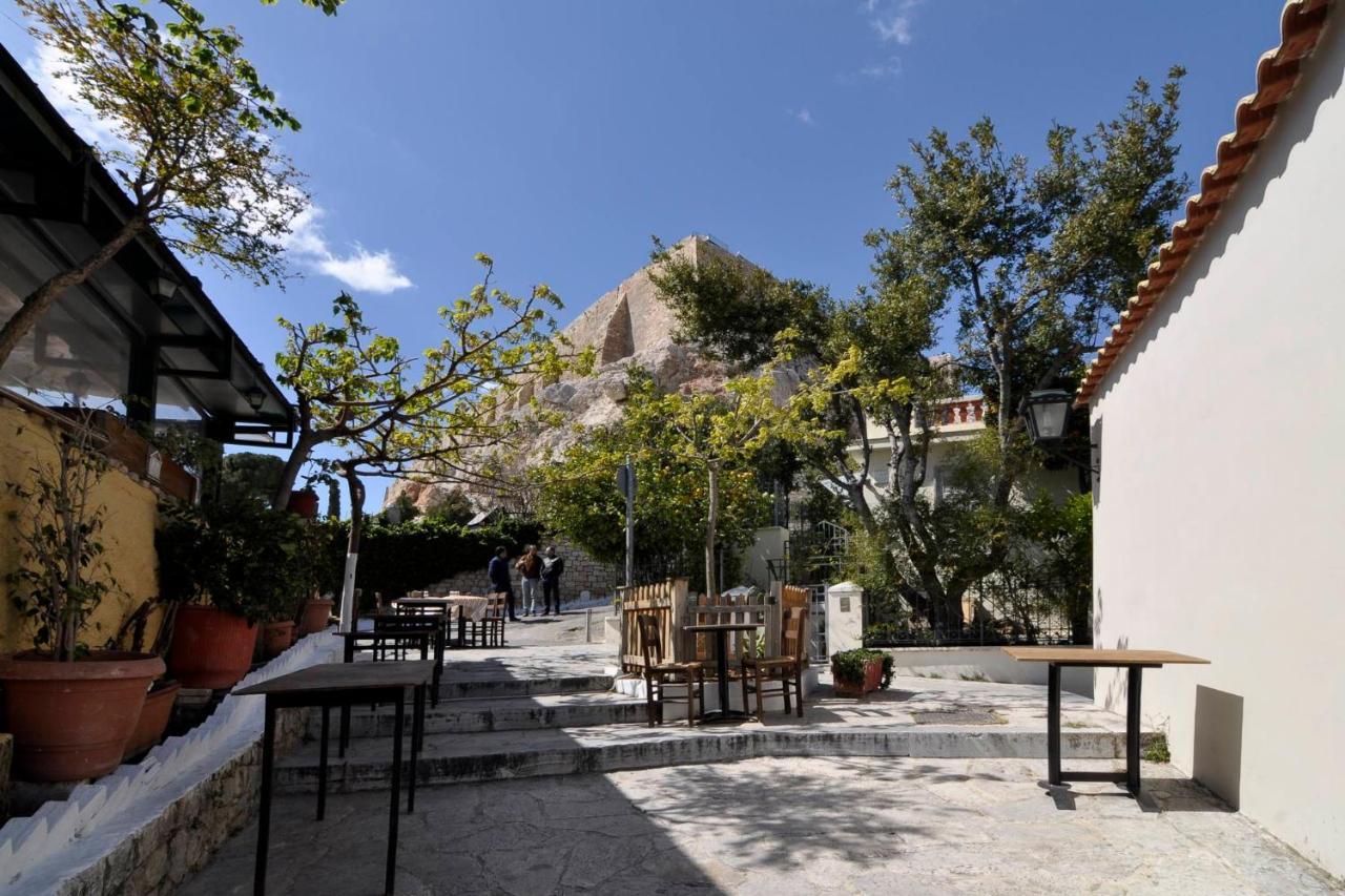 Historic Plaka Apartments Афины Экстерьер фото